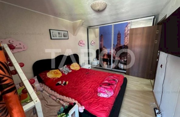 Apartament semidecomandat 80 mp modern mobilat si utilat Vasile Aaron