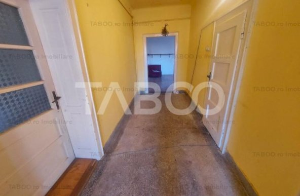 Casa tip duplex de vanzare zona Calea Poplacii cu teren 455 mp