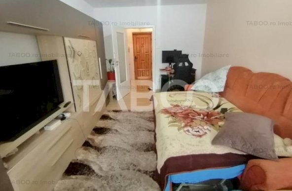 Apartament decomandat de vanzare 47 mpu mobilat renovat Rahovei Sibiu