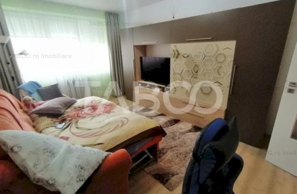 Apartament decomandat de vanzare 47 mpu mobilat renovat Rahovei Sibiu