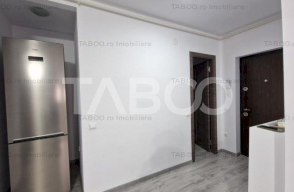 Apartament de închiriat 3 camere balcon parcare lift Doamna Stanca