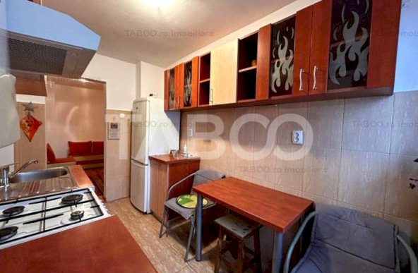 Apartament suprafata utila 49 mp bloc cu lift balcon in zona Rahovei