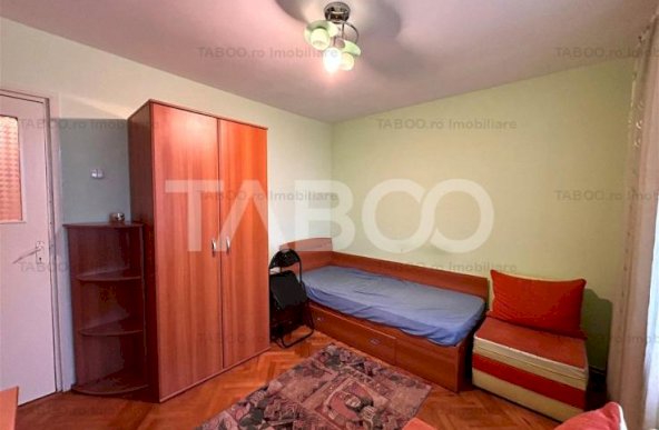 Apartament suprafata utila 49 mp bloc cu lift balcon in zona Rahovei