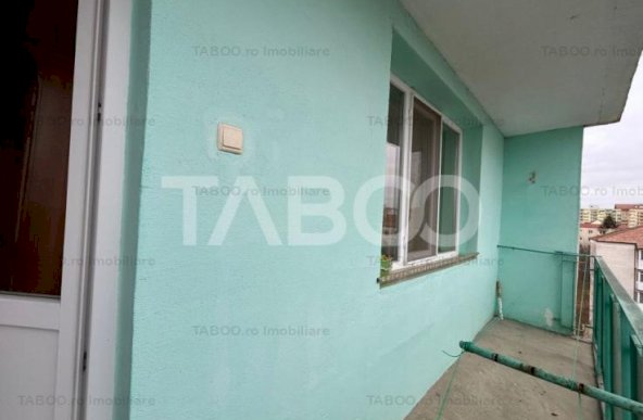 Apartament suprafata utila 49 mp bloc cu lift balcon in zona Rahovei