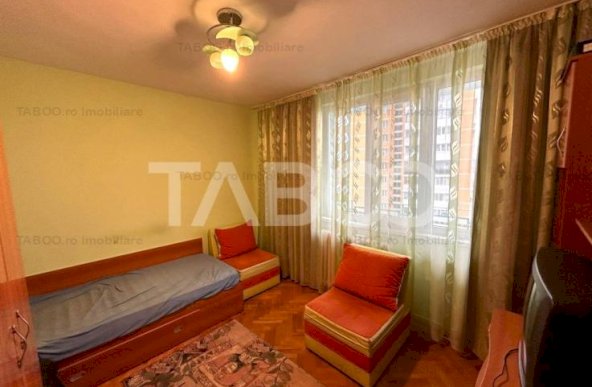 Apartament suprafata utila 49 mp bloc cu lift balcon in zona Rahovei