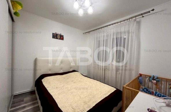 Te muti direct - apartament 3 camere decomandat 57 mpu balcon pivnita