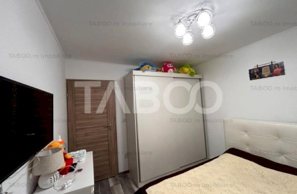 Te muti direct - apartament 3 camere decomandat 57 mpu balcon pivnita