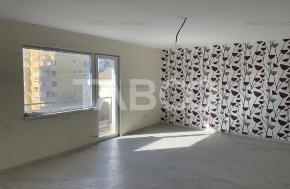 Apartament decomandat 3 camere 77 mpu 2 bai balcon zona Mihai Viteazu