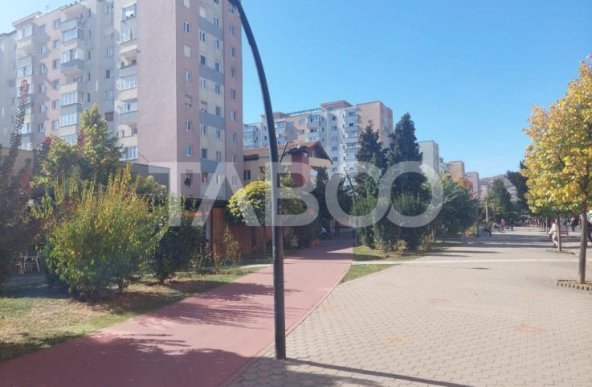 Spatiu comercial 66 mpu utilitati vad pietonal zona Cetate Alba Iulia