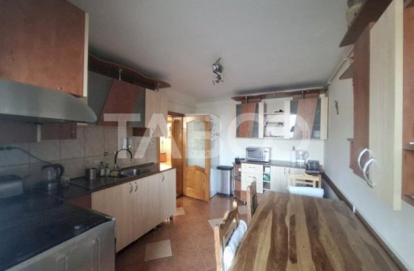 Apartament de vanzare 5 camere 138 mp utili zona Siretului Sibiu