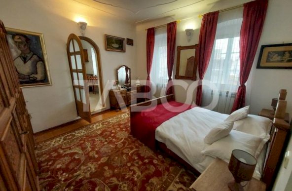 Apartament de vanzare 3 camere 77 mpu pivnita anexa Centru Istoric