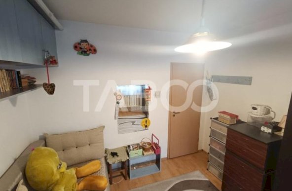 Apartament 3 camere 64mp utili mobilat utilat balcon Cetate Alba Iulia