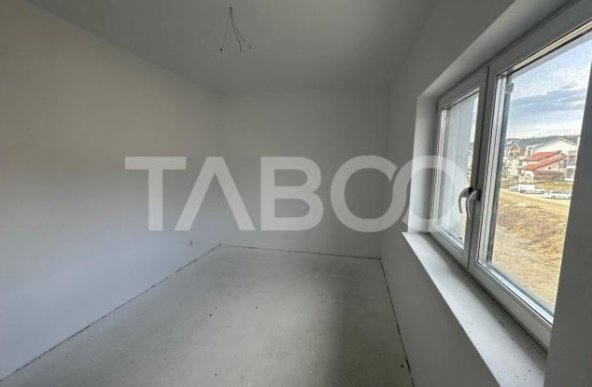 Apartament 3 camere 85 mpu balcon si parcare inclusa in pret 