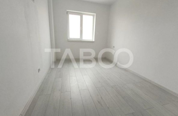 Apartament cu 3 camere 2 balcoane - parcare si incalzire in pardosea