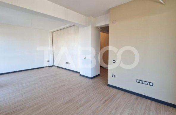 Apartament 2 camere de vanzare etajul 1 cu 2 parcari Doamna Stanca