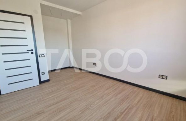 Apartament 2 camere de vanzare etajul 1 cu 2 parcari Doamna Stanca