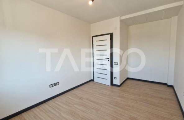 Apartament 2 camere de vanzare etajul 1 cu 2 parcari Doamna Stanca