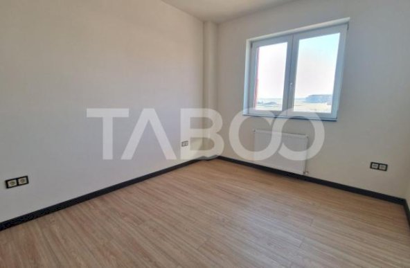 Apartament 2 camere de vanzare etajul 1 cu 2 parcari Doamna Stanca