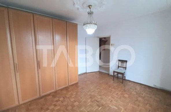 Apartament de vanzare 2 camere balcon Sibiu zona Mihai Viteazul