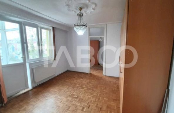 Apartament de vanzare 2 camere balcon Sibiu zona Mihai Viteazul