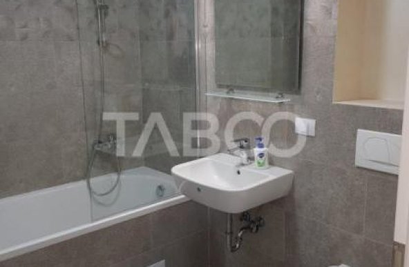 Apartament 2 camere de vanzare decomandat 47 mp zona Tractorul