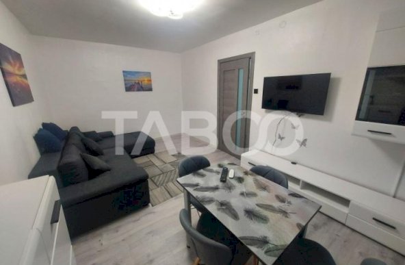 Apartament de vanzare 2 camere decomandate debara camara pivnita Sibiu