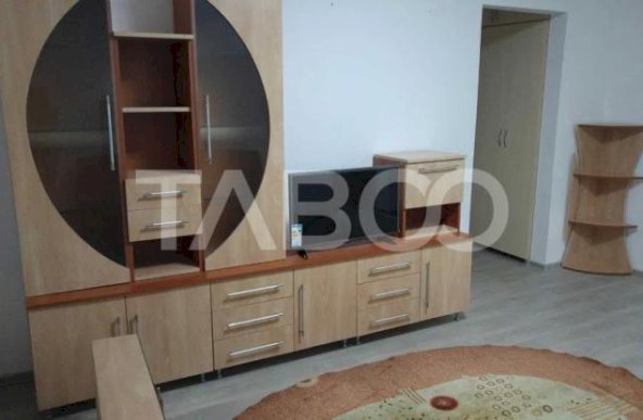 Apartament de inchiriat cu 3 camere in zona Mihai Viteazul