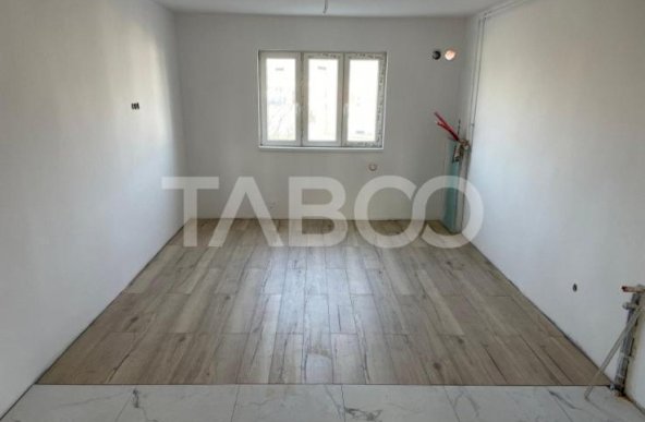 Apartament de vanzare cu 2 camere balcon 46 mp utili