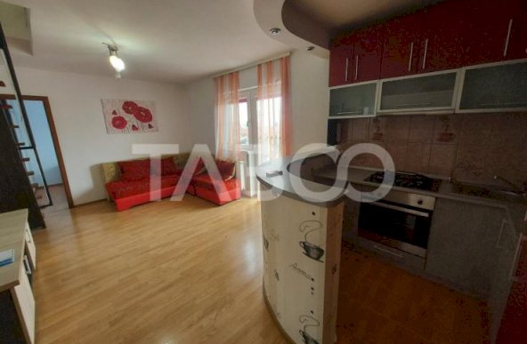 Apartament de vanzare 4 camere decomandate 2 bai zona Mihai Viteazu