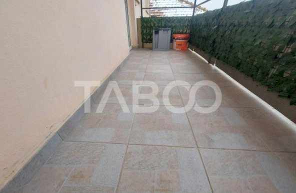 Apartament de vanzare 4 camere decomandate 2 bai zona Mihai Viteazu