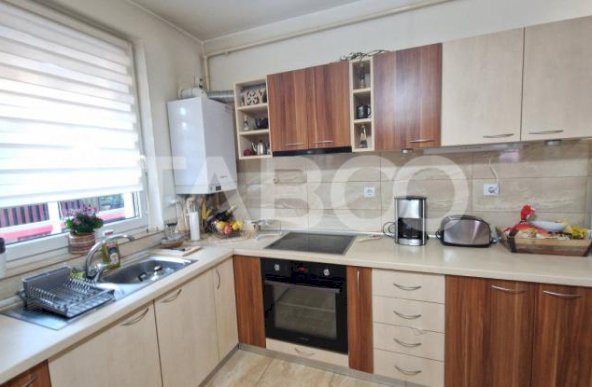 Apartament de vanzare cu 3 camere etajul 1 la intrare in Arhitectilor