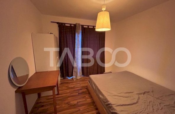 Apartament spatios cu 3 camere si 2 bai in Vasile Aaron