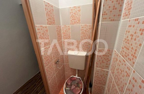 Apartament spatios cu 3 camere si 2 bai in Vasile Aaron