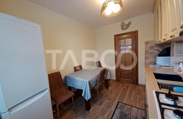 Apartament cu 3 camere modern renovat etajul 1 Centrul de Afaceri