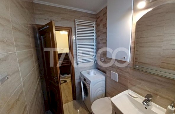 Apartament cu 3 camere modern renovat etajul 1 Centrul de Afaceri