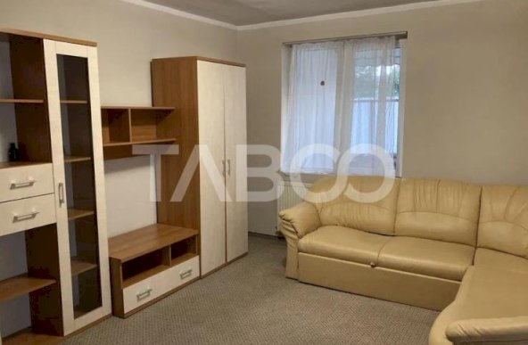 Apartament 2 camere decomandate de vanzare Milea cu balcon mare