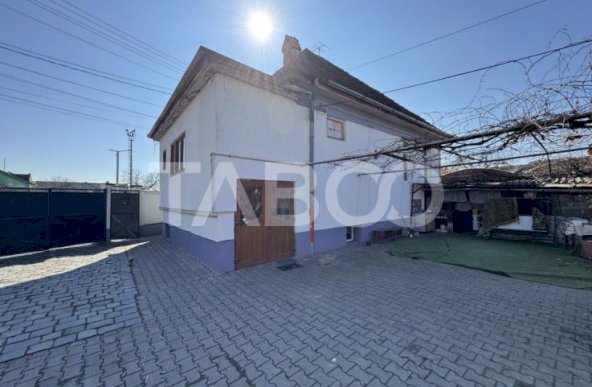 Casa individuala cu front de 29 m si teren de 629 mp Turnisor Sibiu