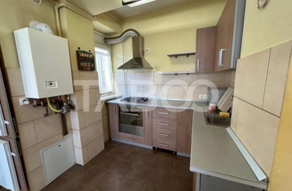 Apartament de inchiriat cu 3 camere si garaj in zona Turnisor 