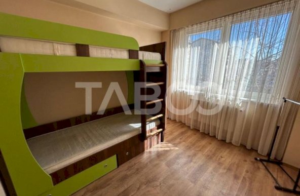 Apartament de inchiriat cu 3 camere si garaj in zona Turnisor 