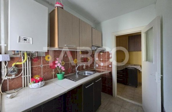 Apartament 2 camere de vanzare nedecomandat 37 mp zona Mihai Viteazu