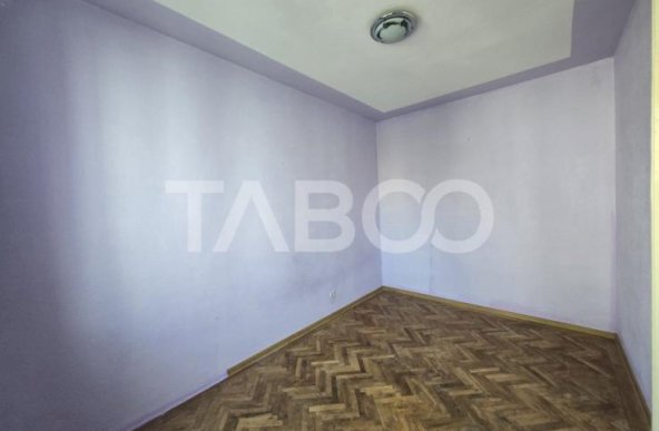 Apartament 2 camere de vanzare nedecomandat 37 mp zona Mihai Viteazu