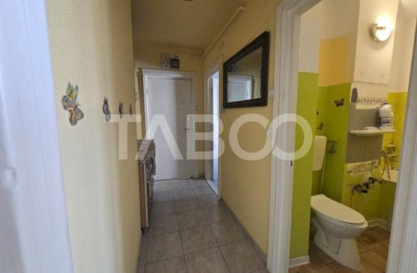 Apartament 2 camere de vanzare nedecomandat 37 mp zona Mihai Viteazu