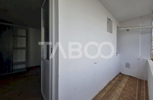 Apartament 2 camere de vanzare nedecomandat 37 mp zona Mihai Viteazu