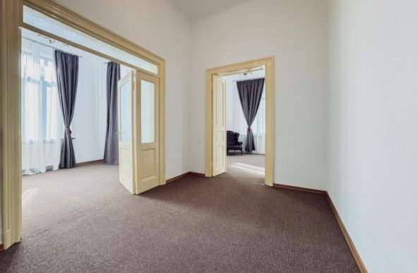 Apartament 4 camere, spațiul de activitate al firmei TALE de langa Parcul Ioanid