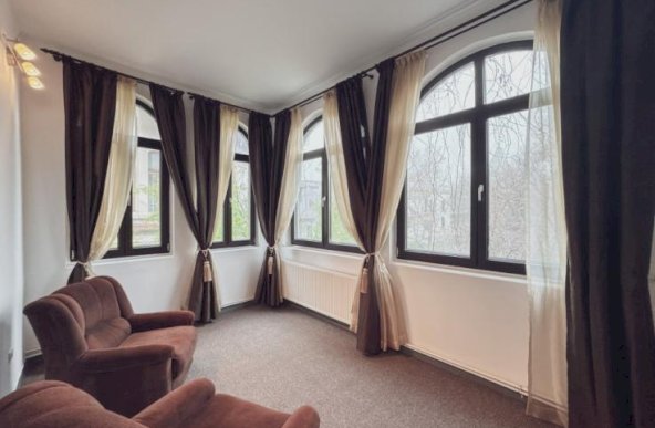 Apartament 5 camere, spațiul de activitate al firmei TALE de langa Parcul Ioanid