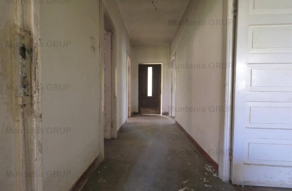 Ploiesti - adiacent Str. Andrei Muresanu, imobil teren 625 mp. plus casa