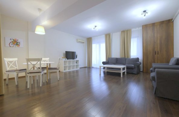 PIATA ALBA IULIA (adiacent), apartament 2 camere 79 mp. - Lux in bloc 2010