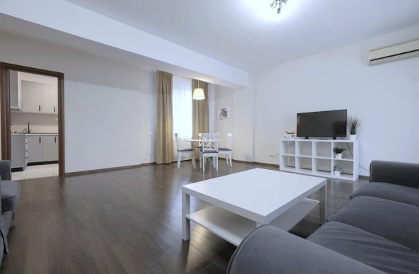 PIATA ALBA IULIA (adiacent), apartament 2 camere 79 mp. - Lux in bloc 2010