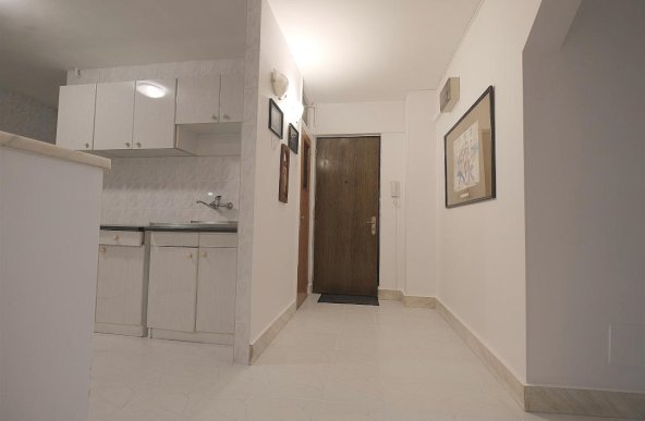 Barbu Vacarescu - Str. Opanez, in bloc 1992 la etajul 1, apartament 3 camere