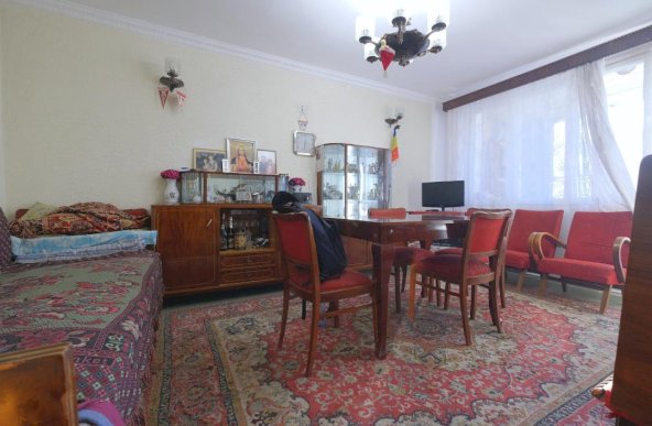 Sos. Colentina - Obor, apartament 2 camere decomandate, etaj 5